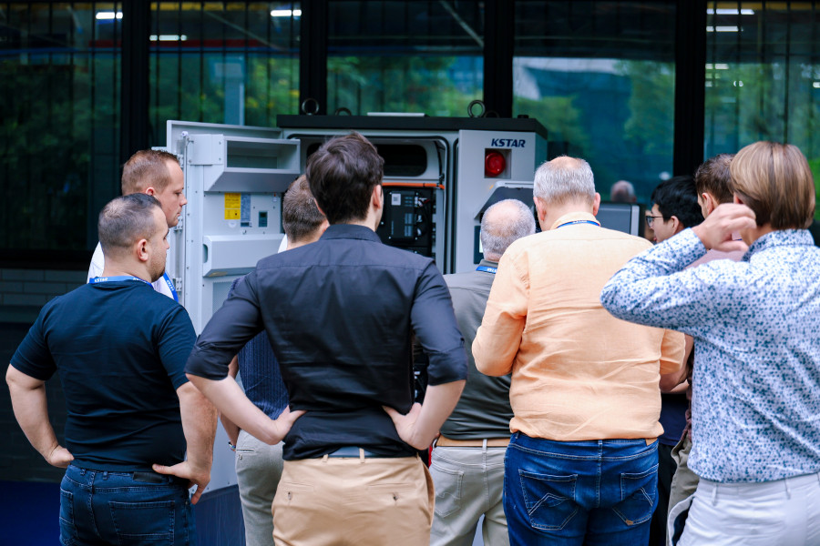 1761704452707421ONkp.jpg R3JM2789.jpg